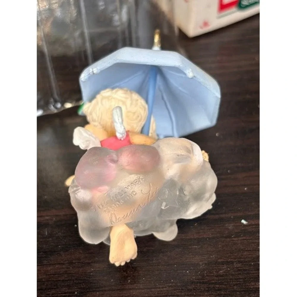Hallmark keepsake artists